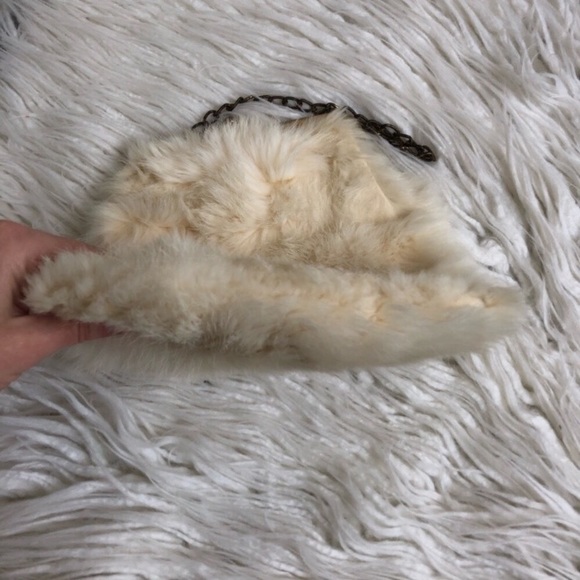 Vintage Cream Fur Bag with Chain Strap - Picture 6 of 15